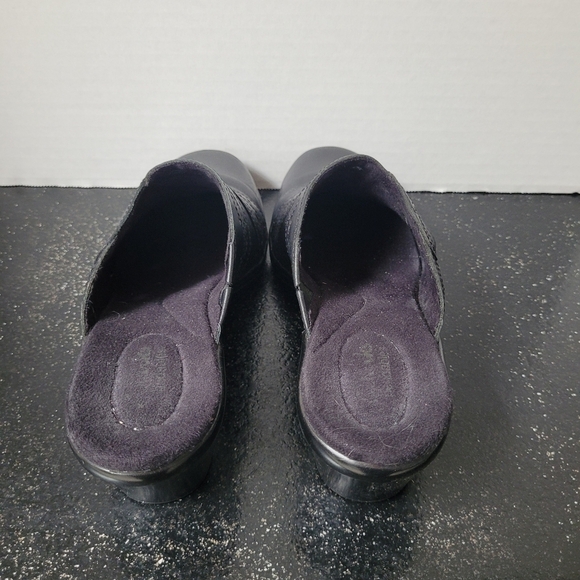 Clarks Black Slip-On Mules - Picture 3 of 6